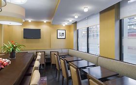 Hampton Inn Manhattan-Seaport-Financial District